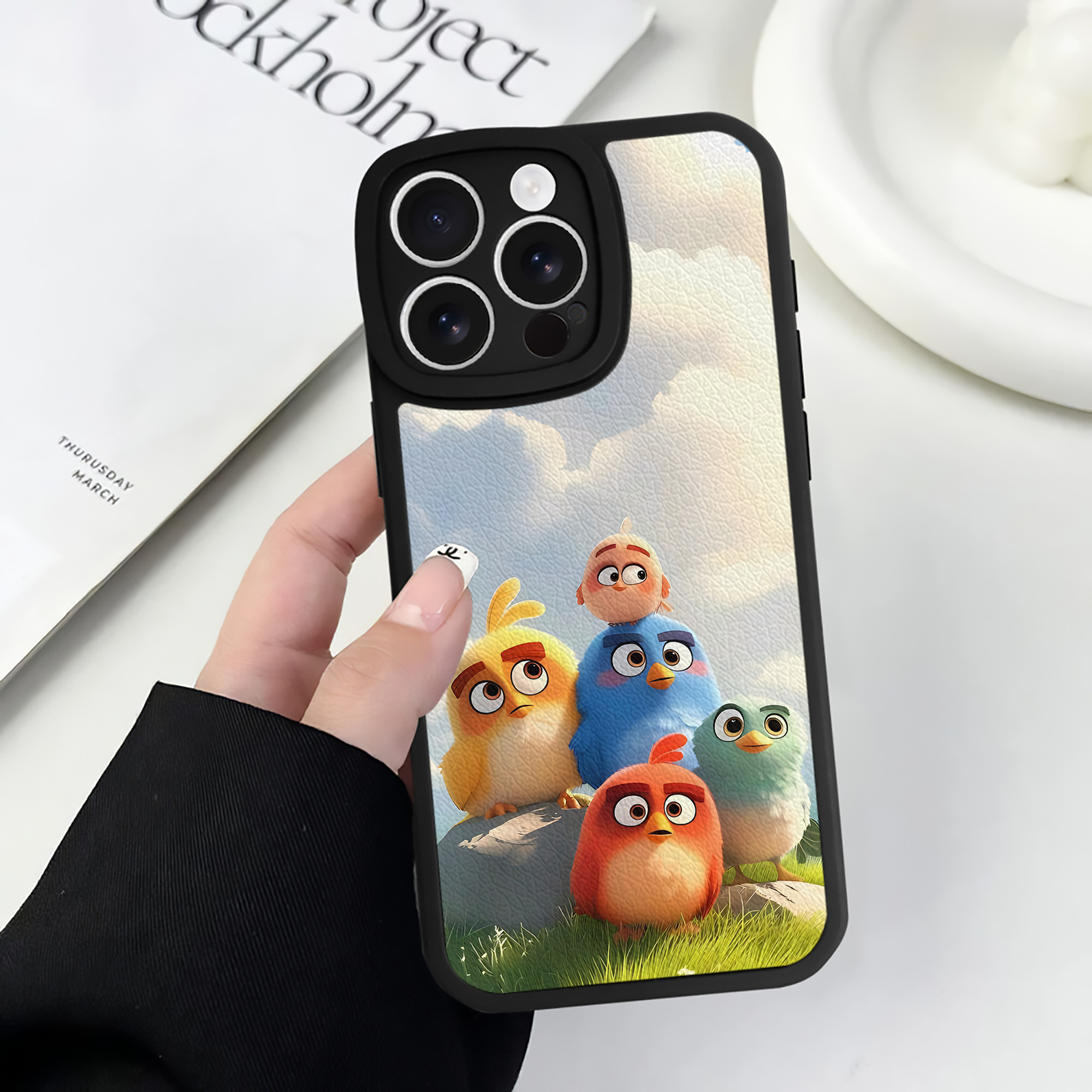 （画像用） Angry Birds アングリーバード 【iPhone 16シリーズ対応】シリコンスマホケース（レザー調） 材質：シリコン